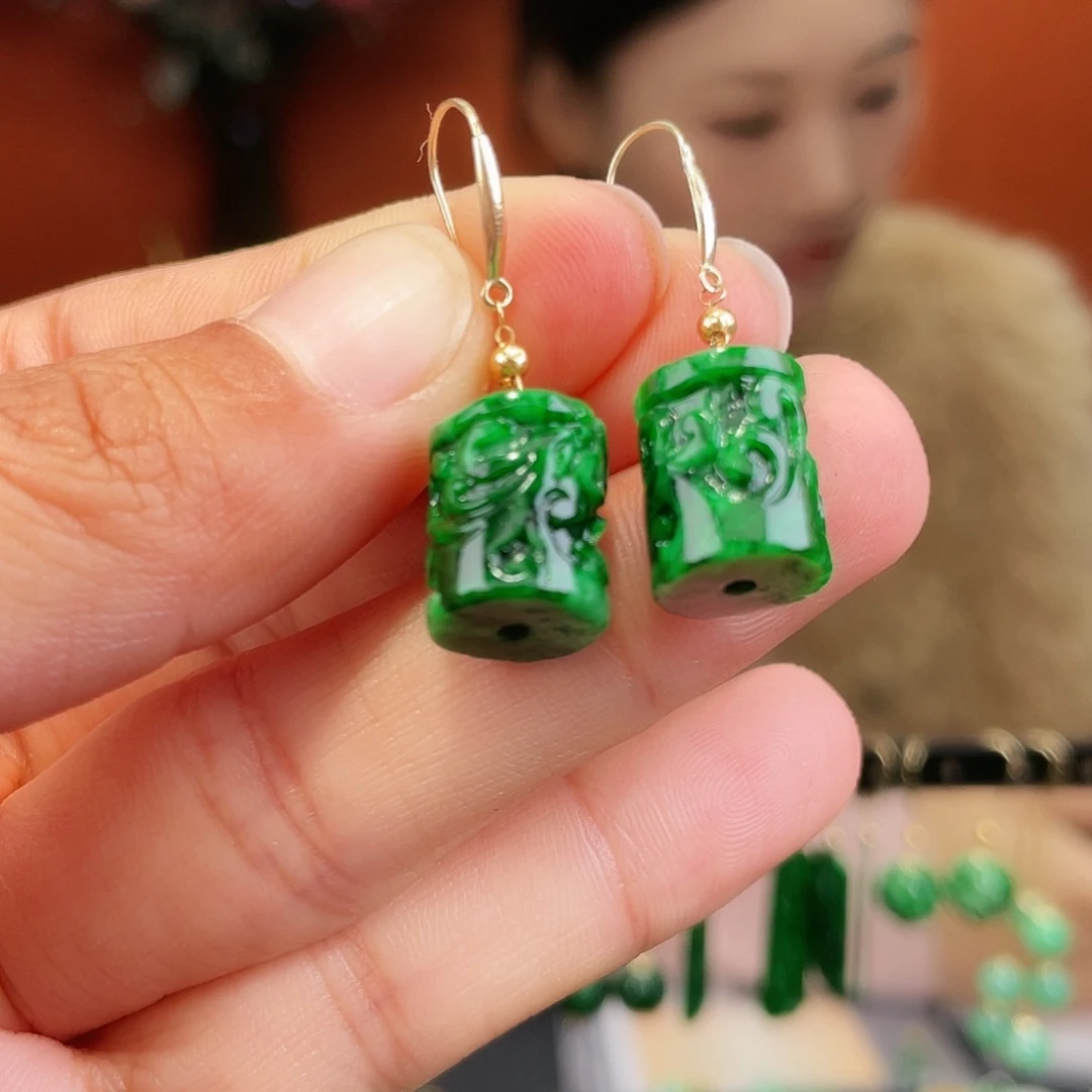 翡翠18K金镶嵌耳饰