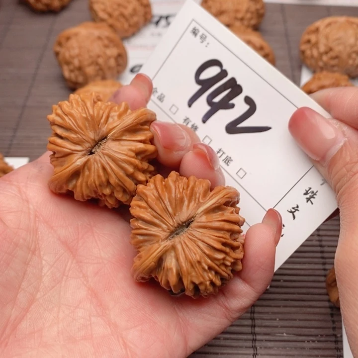 文玩核桃吊坠41楼子942