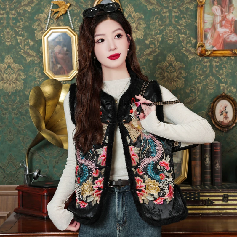 重工刺绣盘扣新中式马甲女加棉加厚复古民族风中国风坎肩国风绣花