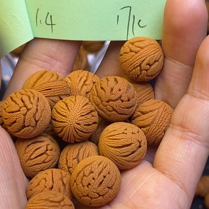 吊坠桃核秦岭龙纹桃核1尺寸