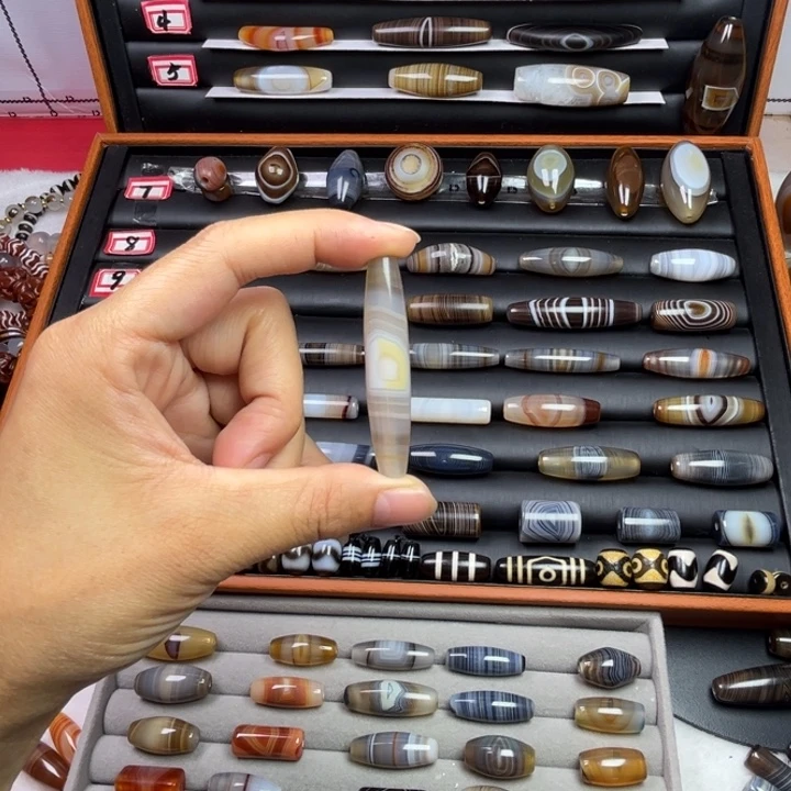 九***牧玛瑙/玉髓未镶嵌颈饰