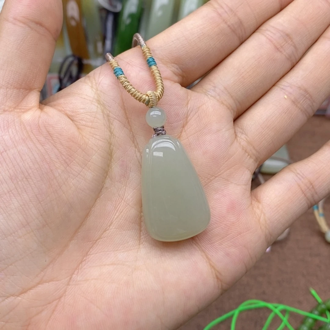 和田玉未镶嵌吊坠(不含链)鑫**淼