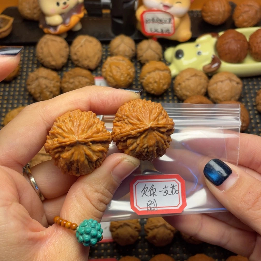 欠***花文玩核桃吊坠30尺全品矮桩绣球