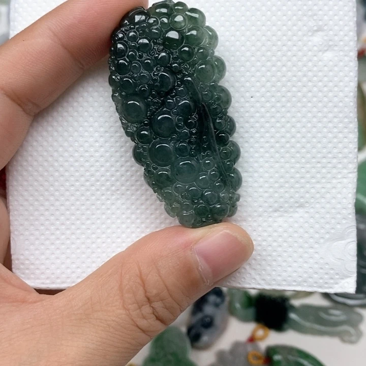 翡翠未镶嵌颈饰天然缅甸翡翠