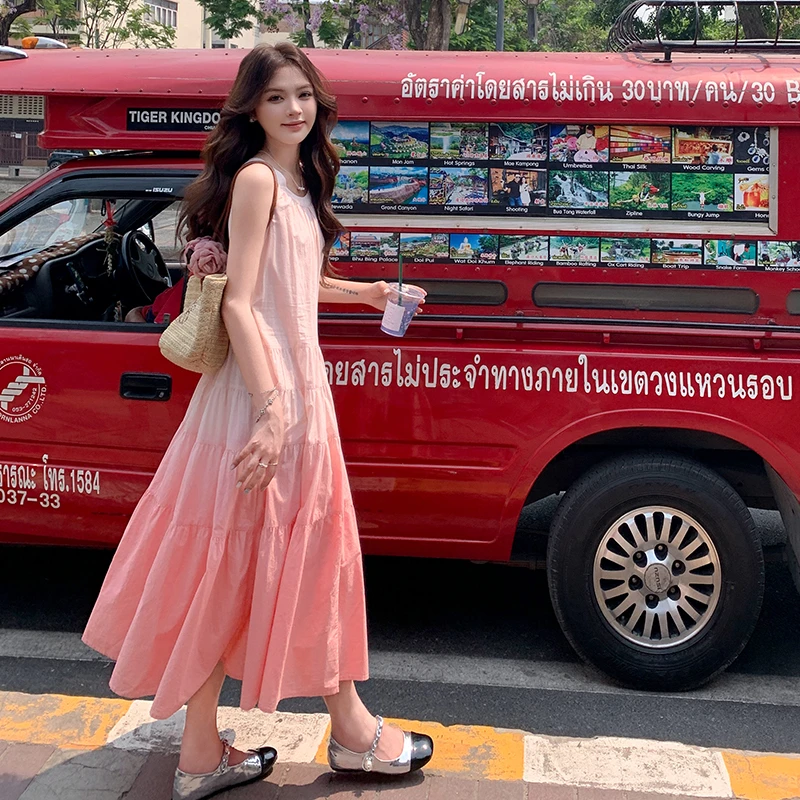 温柔风渐变粉色挂脖吊带雪纺连衣裙女夏2025新款显瘦爆款漂亮长裙