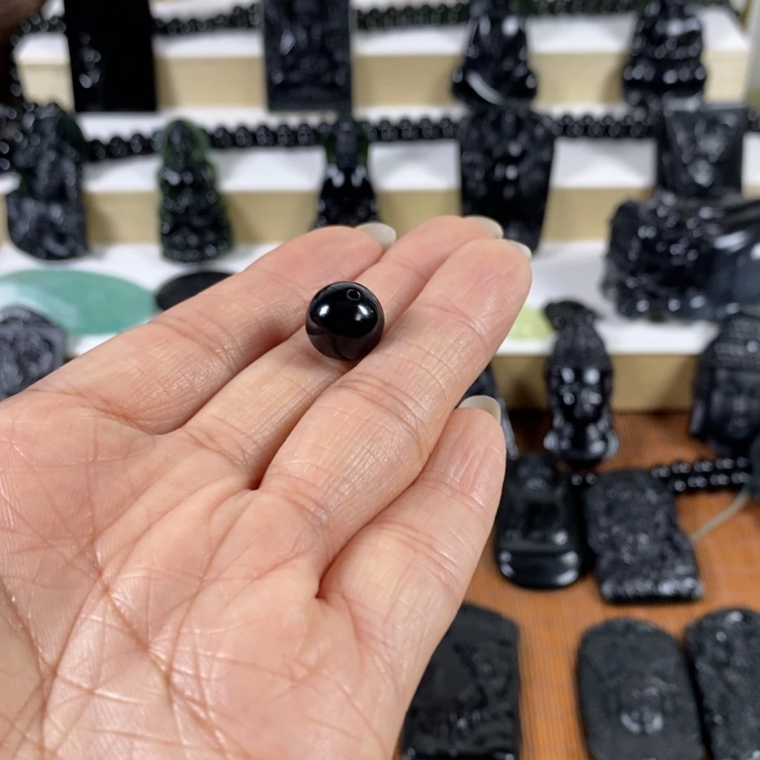 执***来蛇纹石玉未镶嵌吊坠