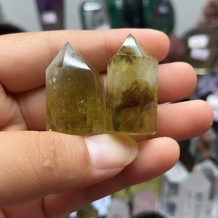 未镶嵌珠宝半成品水晶35克黄水晶柱