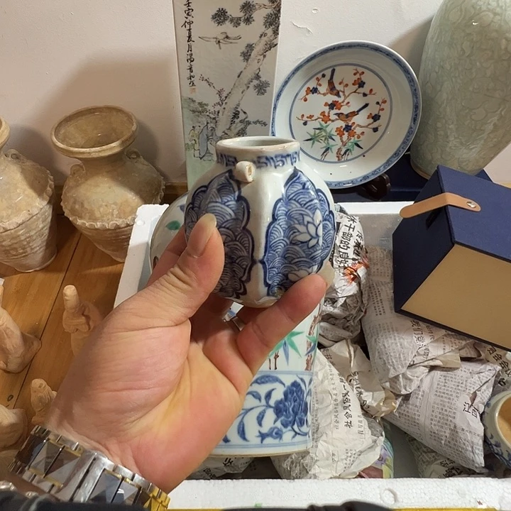 瓷片北**阳青花花卉纹饰小罐子