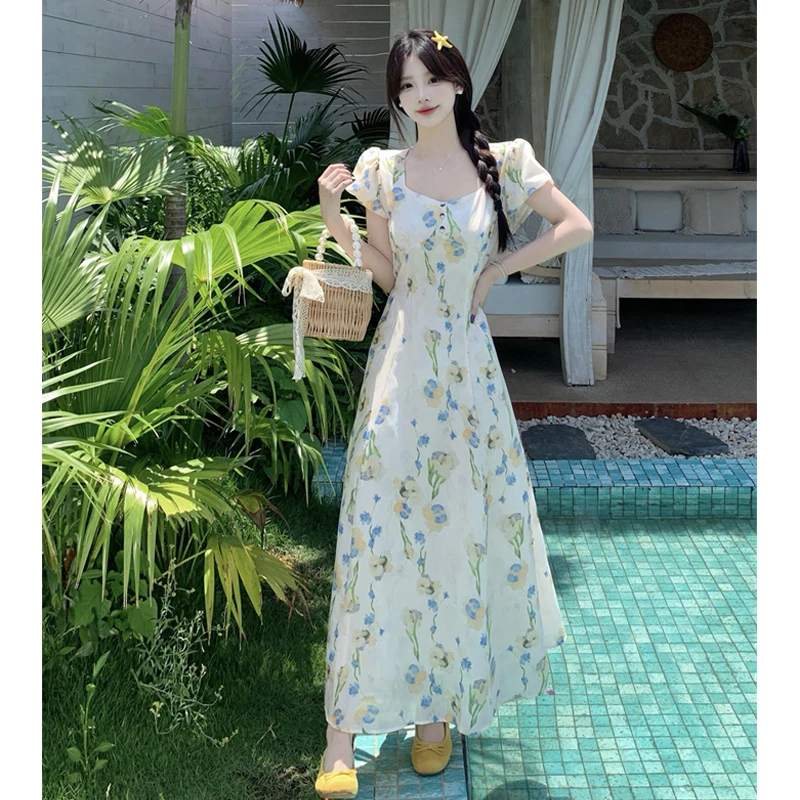 大码法式V领碎花茶歇气质款连衣裙2025显瘦收腰复古风长裙子