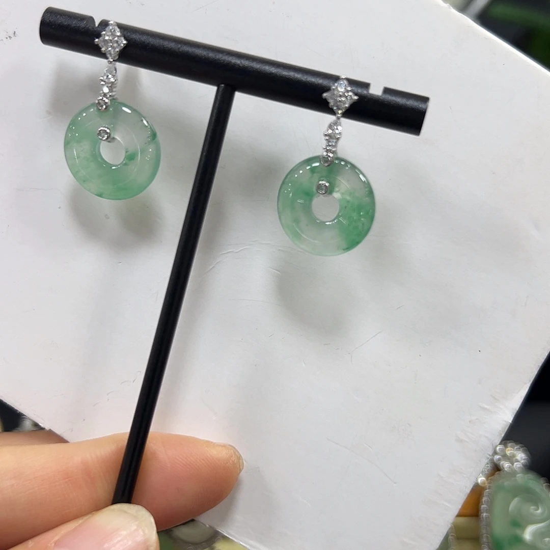 石英质玉（非洲翠）银S925镶嵌耳坠