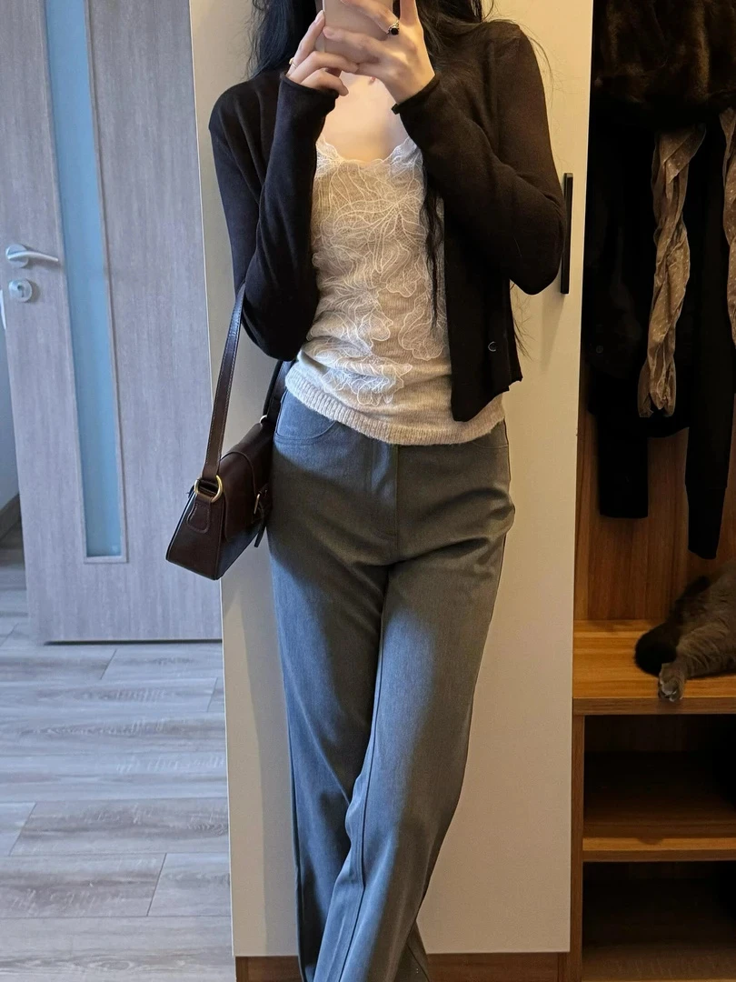 2025秋季新款韩系松弛感穿搭蕾丝内搭针织开衫休闲裤气质三件套女