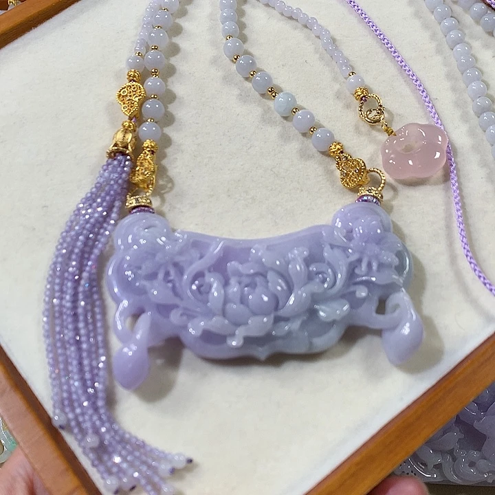 翡翠未镶嵌颈饰翡翠吊坠