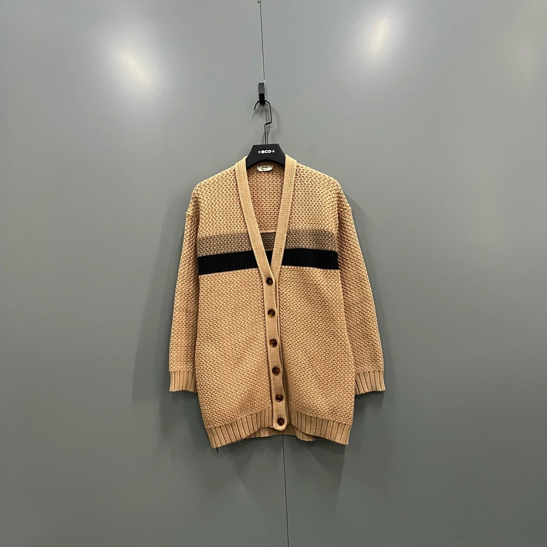 99新 FENDI/芬迪 tt 卡其色条纹V领开衫 42码/98新/609556