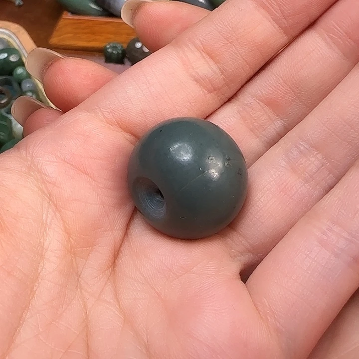 和田玉珠子未镶嵌爽*