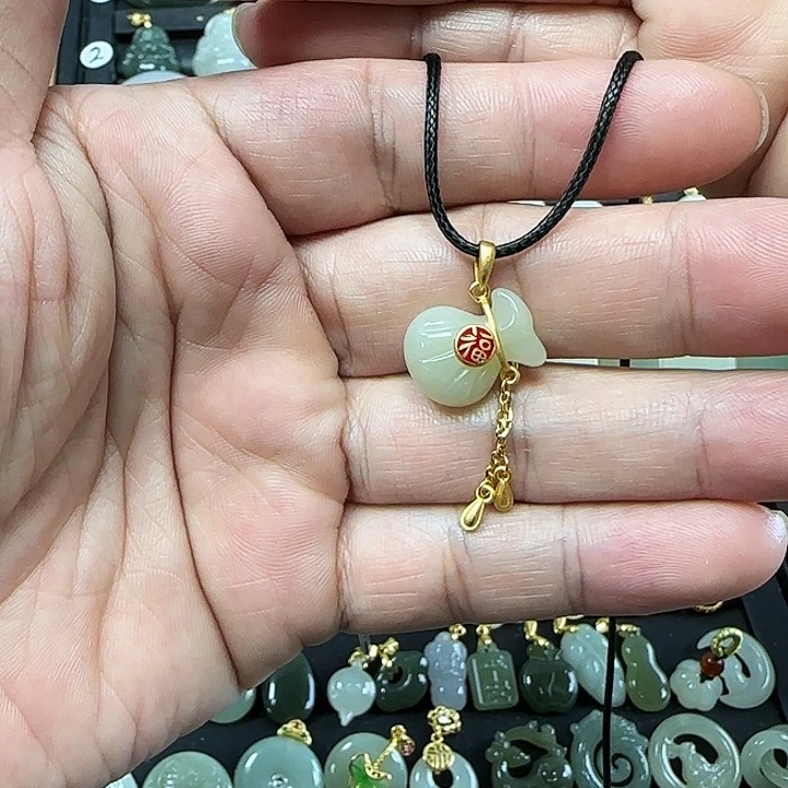 和田玉吊坠(不含链)银S925镶嵌