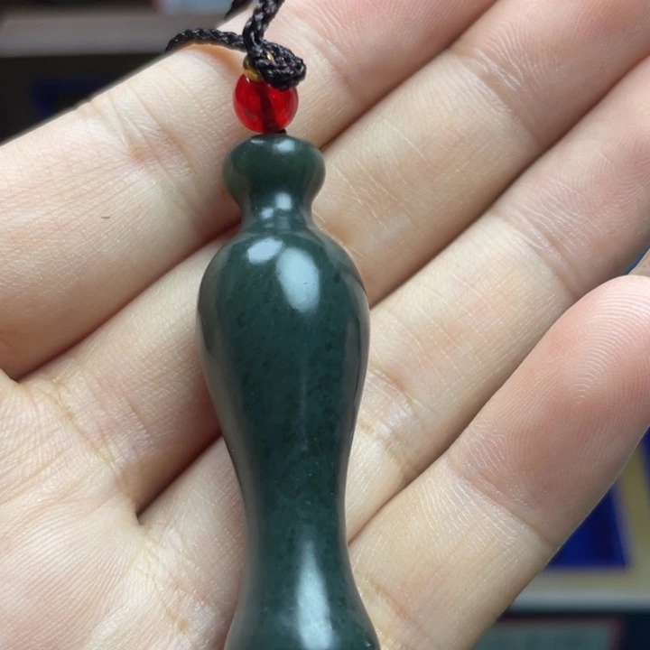 发***财和田玉未镶嵌颈饰