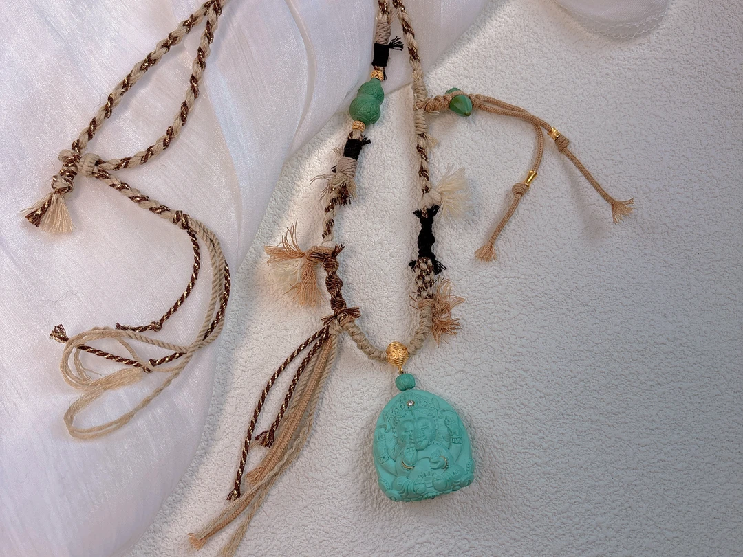 湖北天然原矿绿松石象牌项链