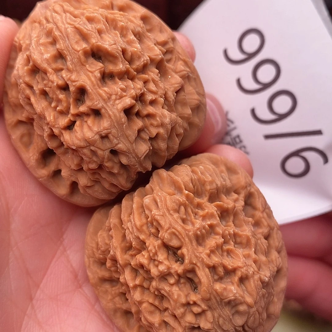 文玩核桃把件40南疆石