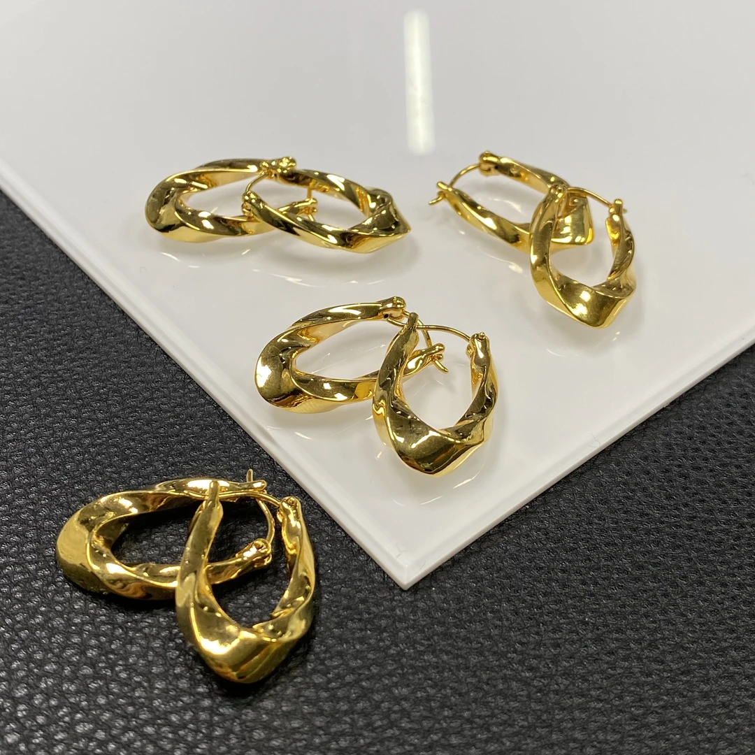 「戴琴珠宝」YZ4208-18K金麻花耳扣-JS（多样性发其一）