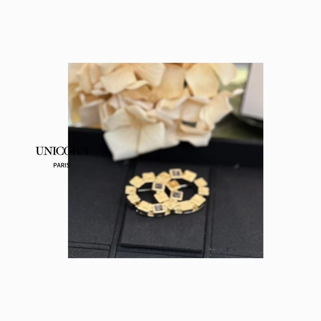 铜合金仿水晶胸针 香色时尚胸针 XZ0128