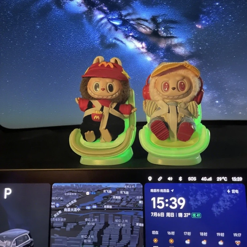 labubu坐坐派对适配安全座椅玩具模型创意空调出风口可爱车载挂件