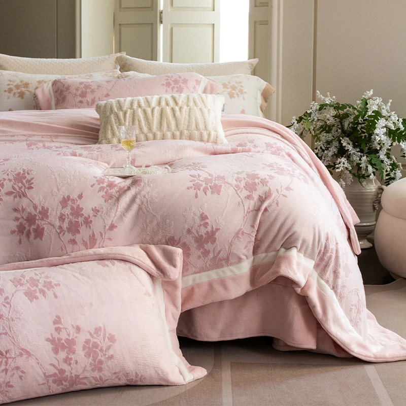 喜兹 澜韵 牛奶绒进口雕花四件套 轻奢风高级宽边工艺床上用品