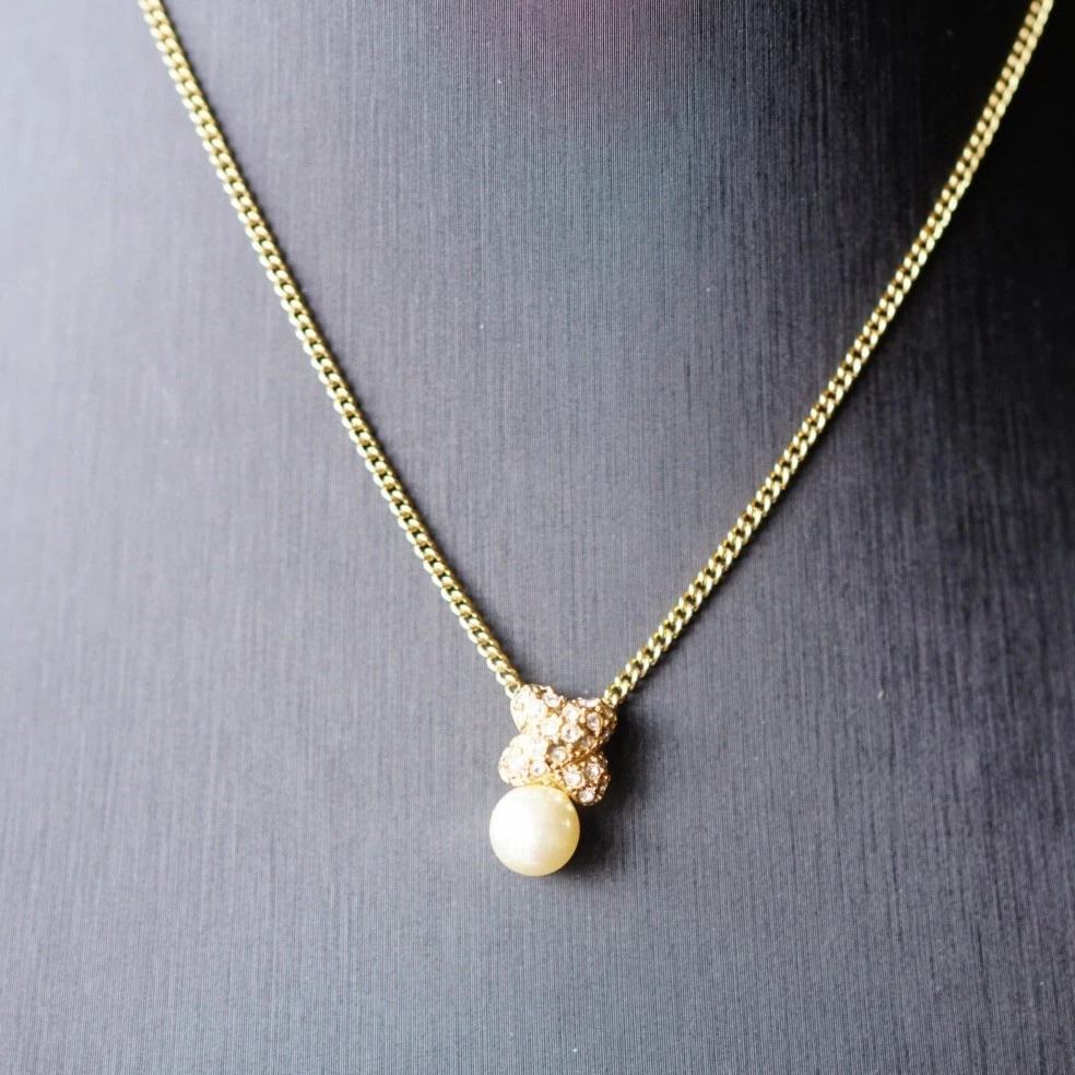 95新 DIOR/迪奥 金色镶钻珍珠吊坠锁骨项链全长44cm