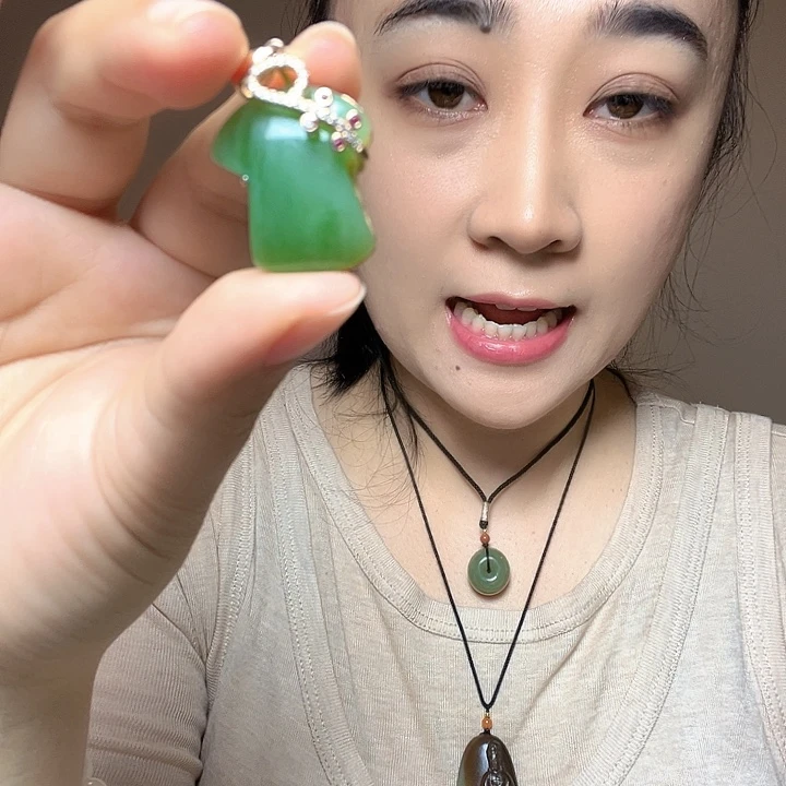 和田玉（糖玉）未镶嵌颈饰