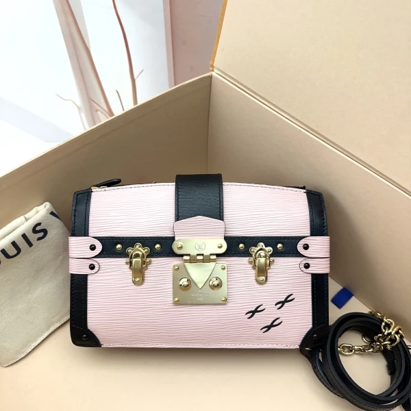 路易威登/包包/95新/市场价23000/250810zb0017