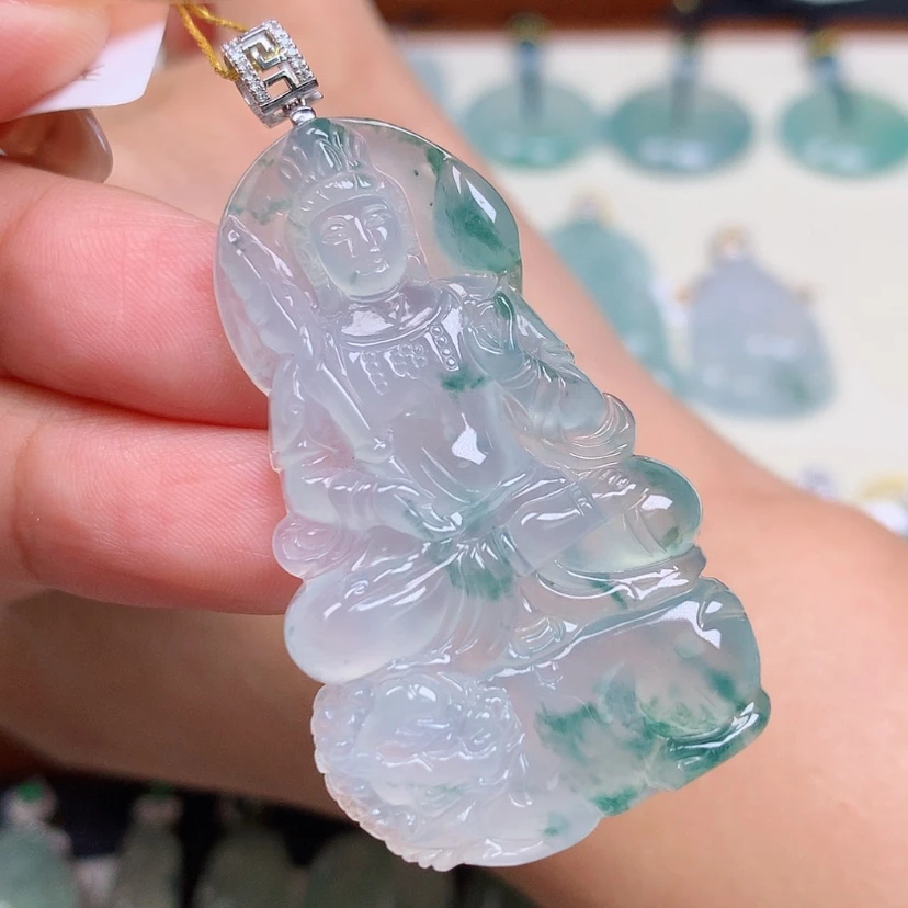 【闪购商品】翡翠18K金镶嵌颈饰虚空藏