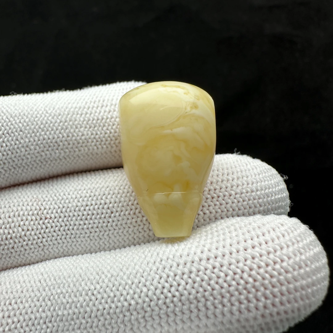 Z2007 天然原矿蜜蜡 妖花三通 16.5*26mm 150克价