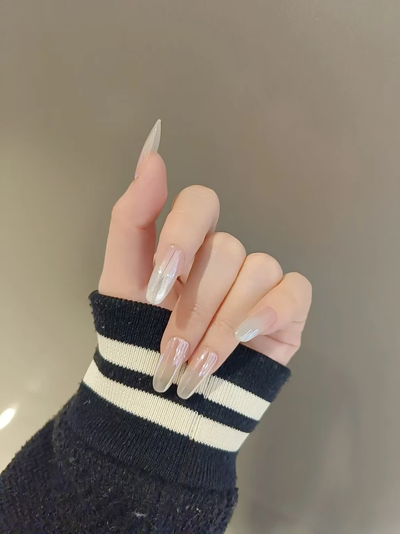 新款极光海莉小灯泡电镀猫眼穿戴甲