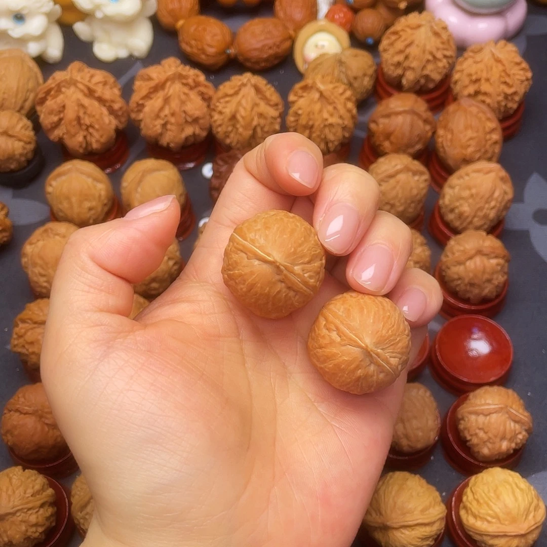 文玩核桃把件009玉石方尊