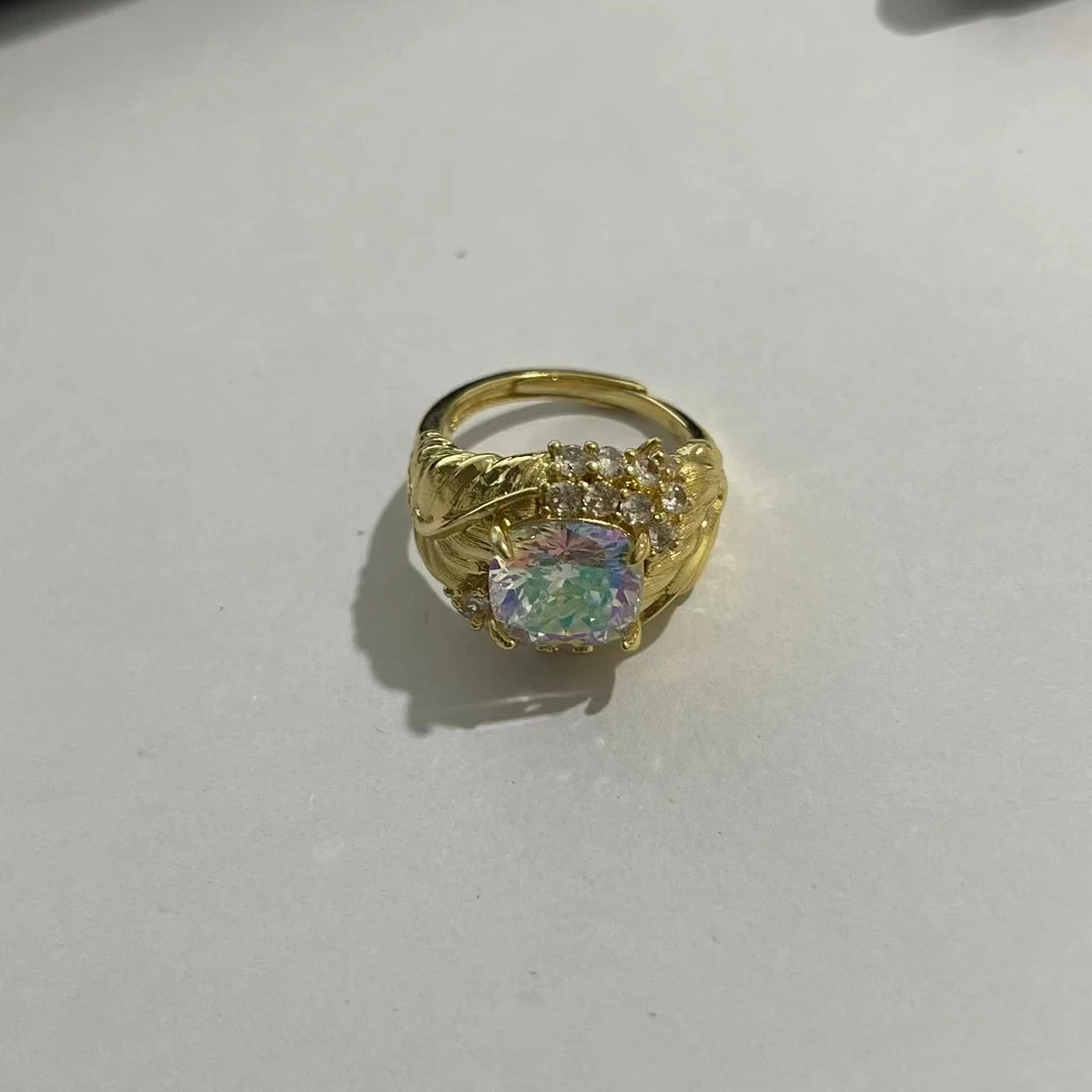 臻选戒指 经典百搭设计金色戒指WDAT371