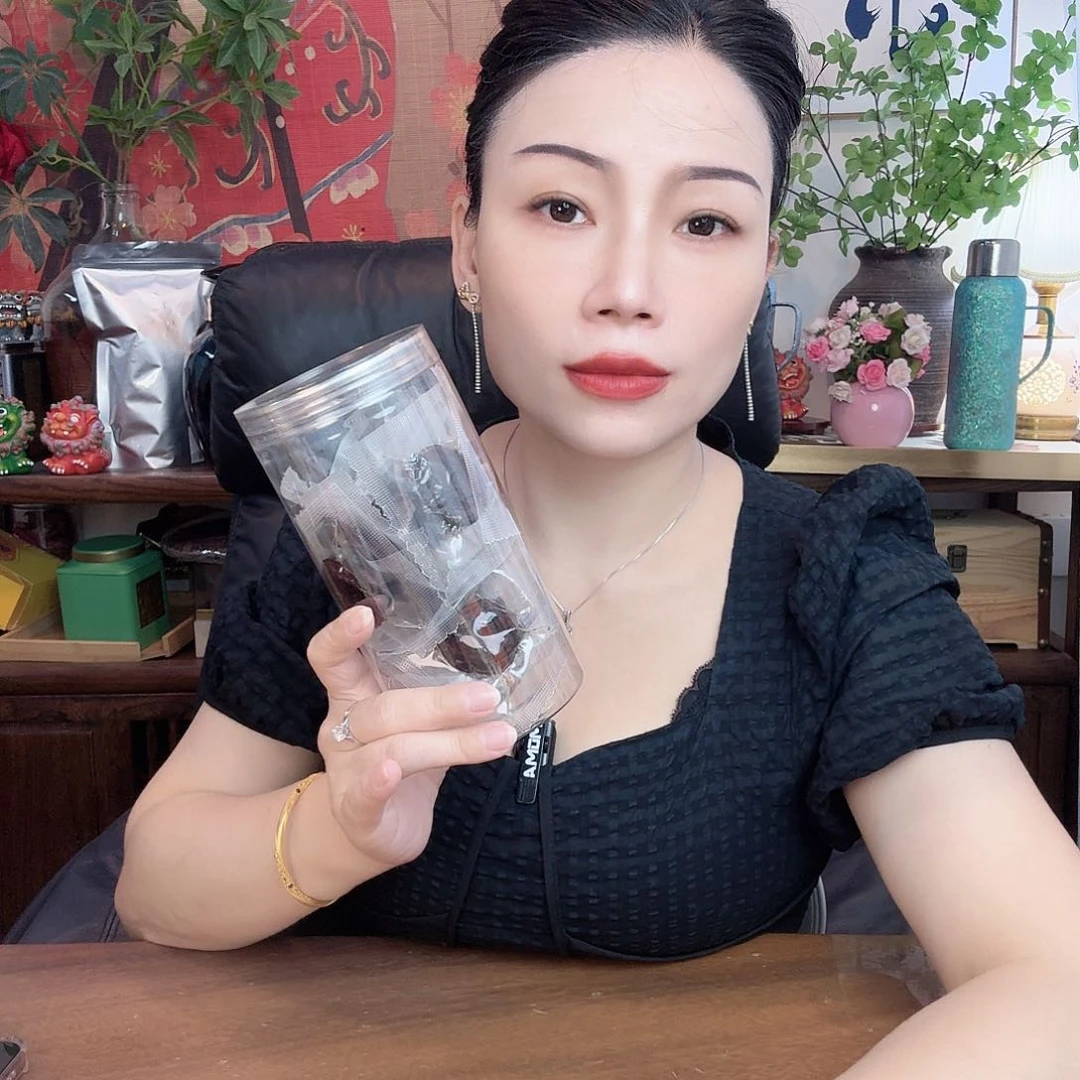 琉璃手工艺品黄精抱枣250克