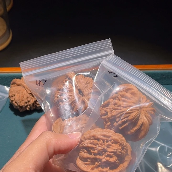 0***.把件文玩核桃45左右楼