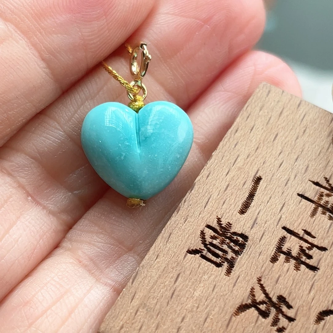 未镶嵌绿松石颈饰