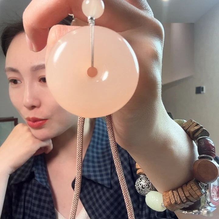白***莲查罗石未镶嵌颈饰阿富汗