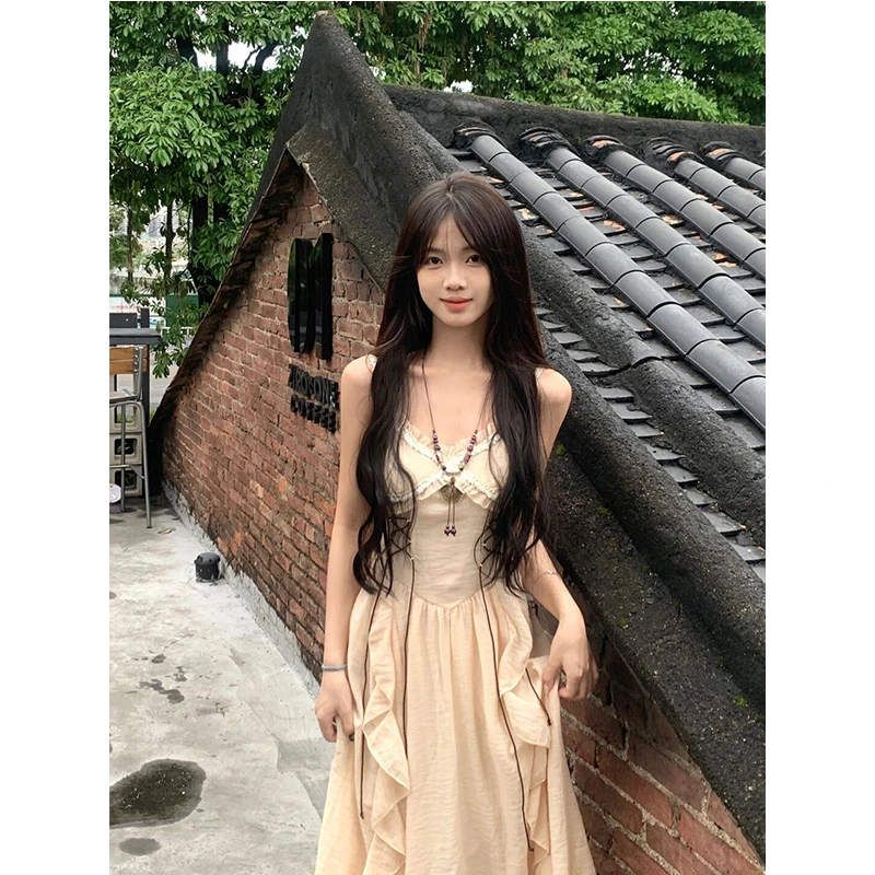 1103波西米亚复古风吊带连衣裙女夏季设计感小众度假沙滩长裙套装