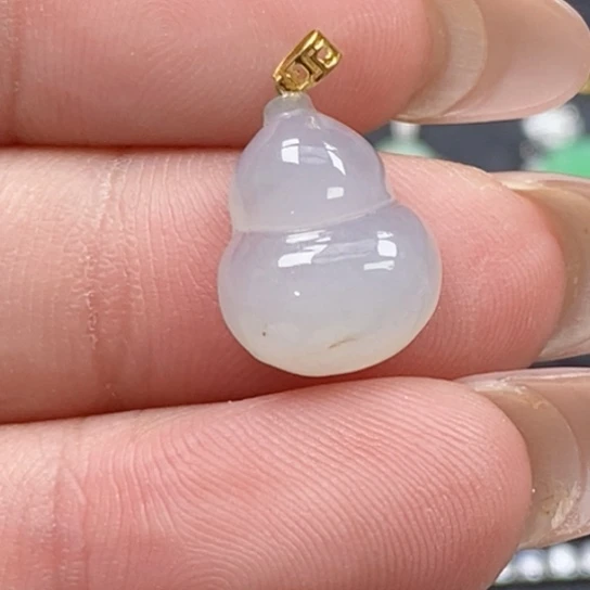 颈饰18K金镶嵌翡翠吊坠