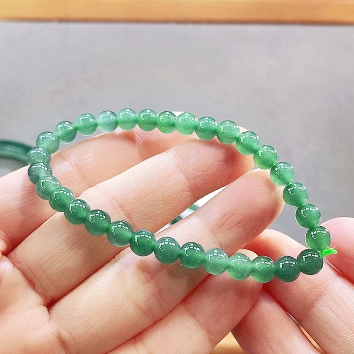 翡翠未镶嵌手镯（圆镯）