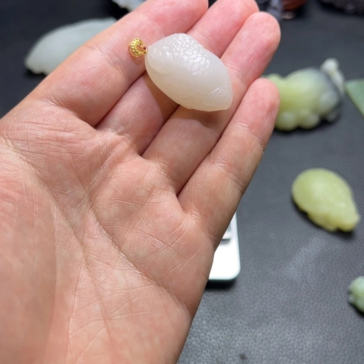 和田玉未镶嵌挂件