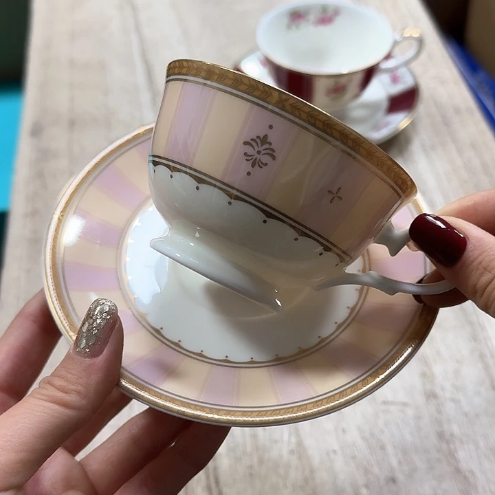 瓷片噗哈哈哈哈哈哈哈哈哈我