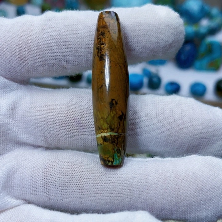 绿松石未镶嵌饰品