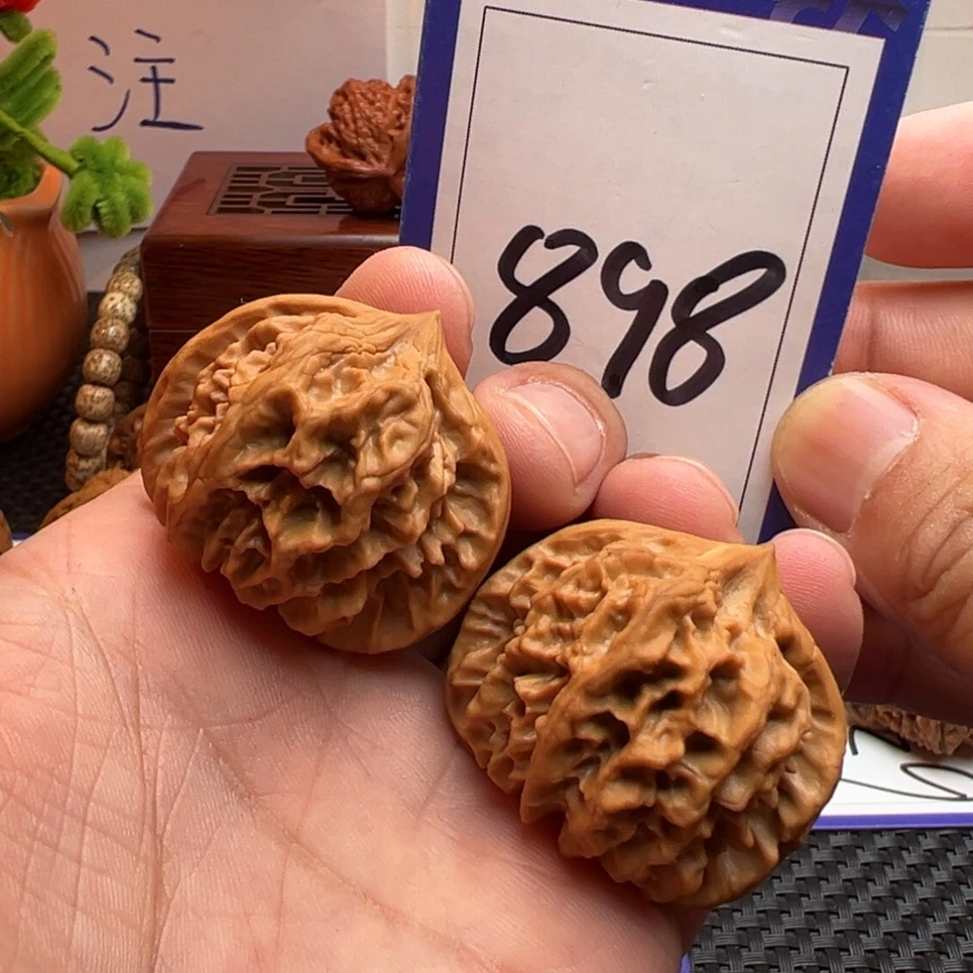 文玩核桃把件曹大龙39尺寸898号