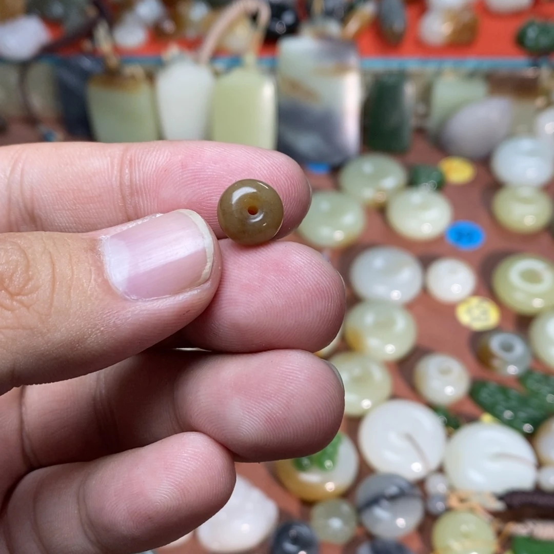 和田玉未镶嵌吊坠(不含链)