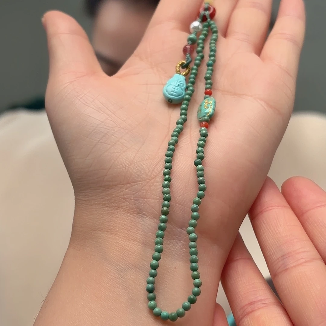 绿松石未镶嵌颈饰