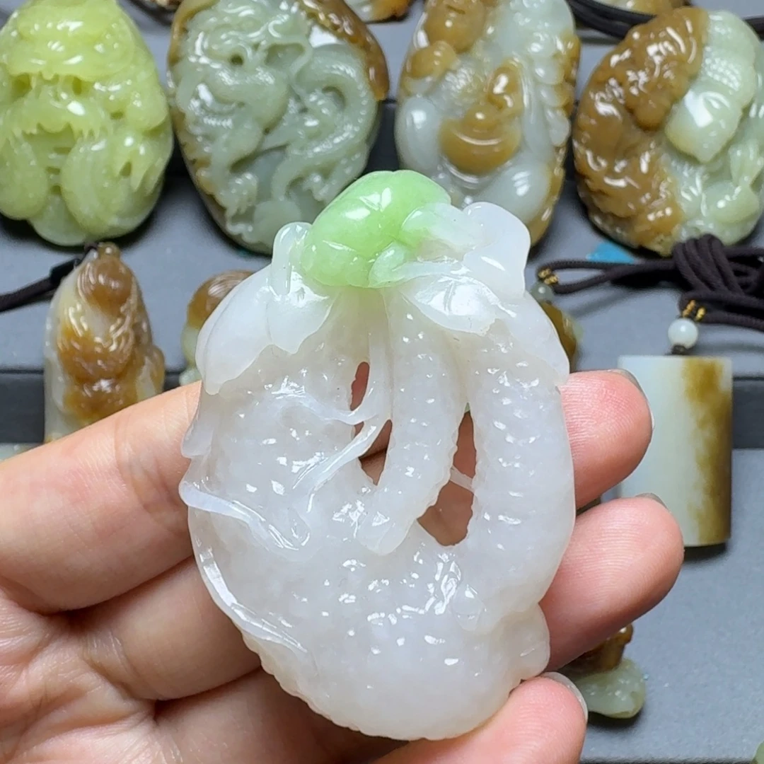 颈饰未镶嵌和田玉