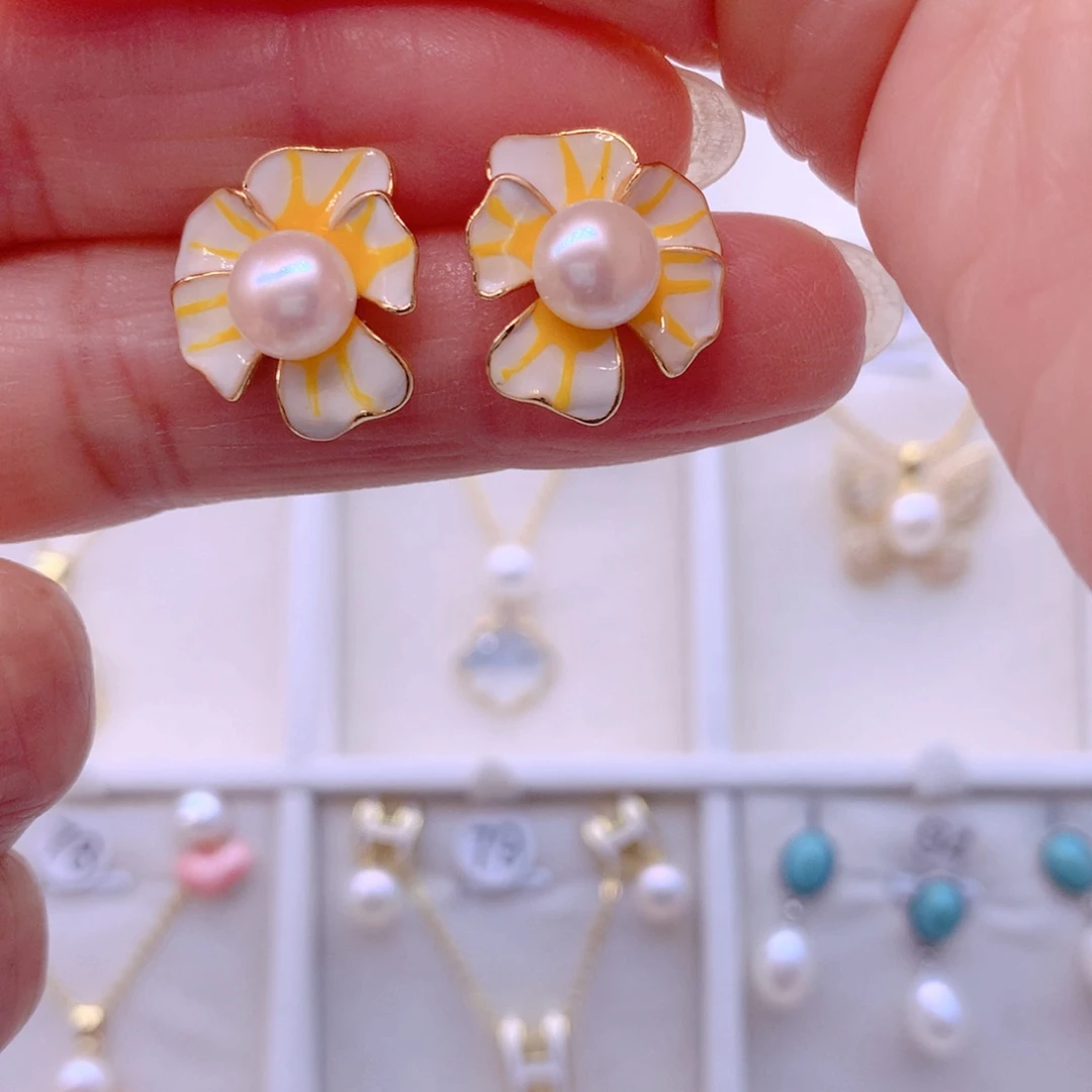 淡水珍珠耳饰合金