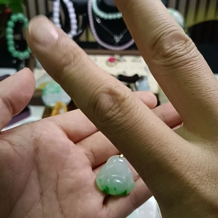 翡翠未镶嵌颈饰非洲翠